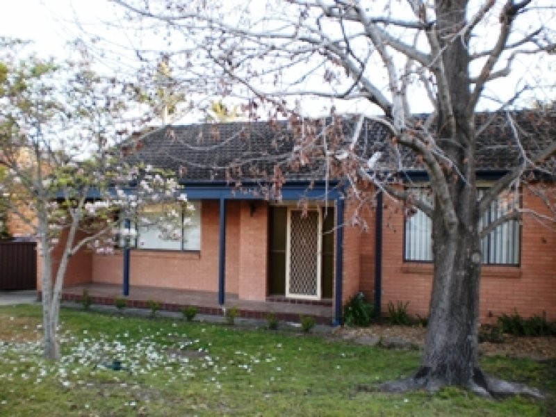 5 Park Crescent, Oak Flats NSW 2529