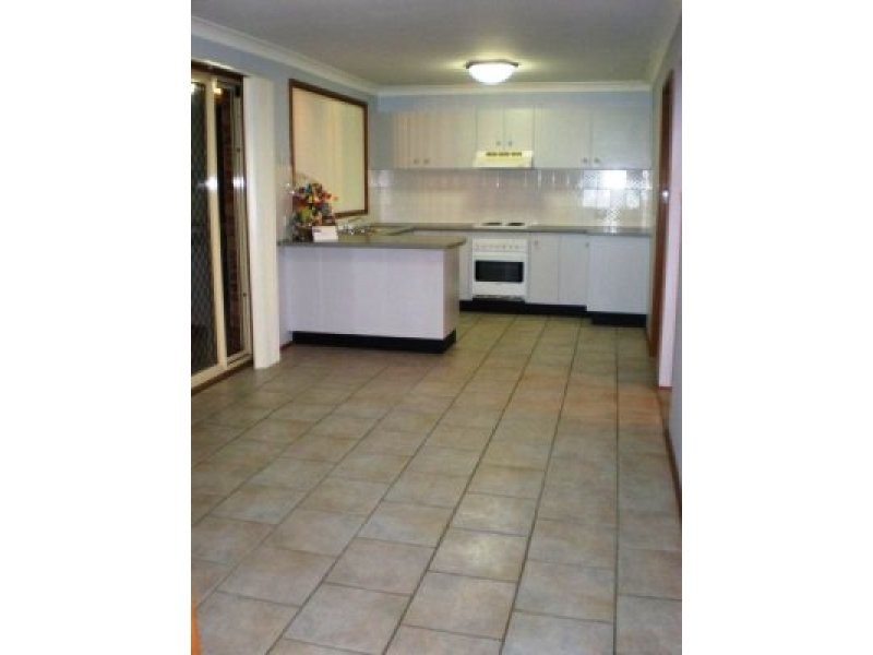 92 Daintree Drive, Albion Park NSW 2527