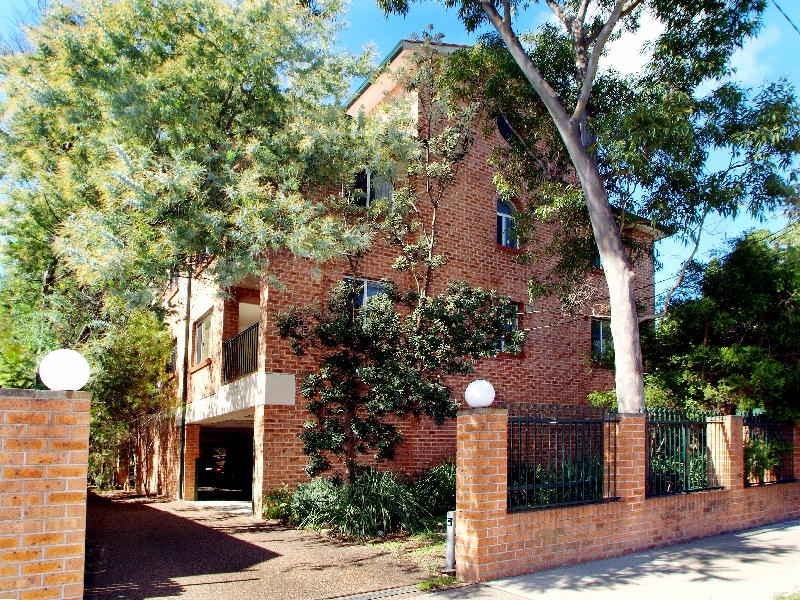 122 Todman Avenue, Kensington NSW 2033