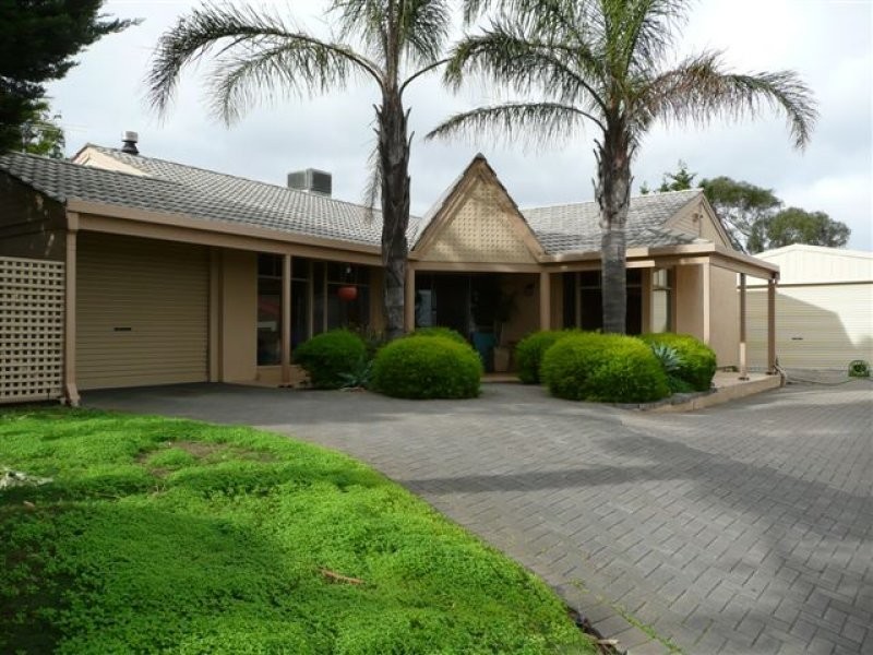 17 Lapwing Street, Hallett Cove SA 5158