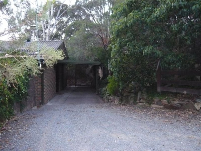 1 Mount Malvern Road, Aberfoyle Park SA 5159