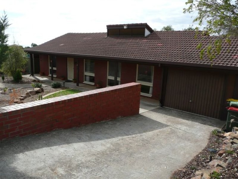 16 Minnipa Drive, Hallett Cove SA 5158