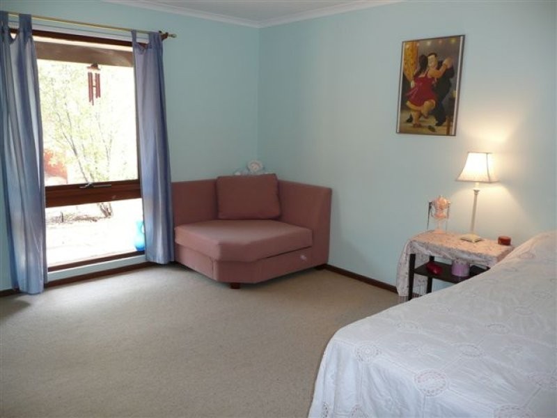 16 Minnipa Drive, Hallett Cove SA 5158