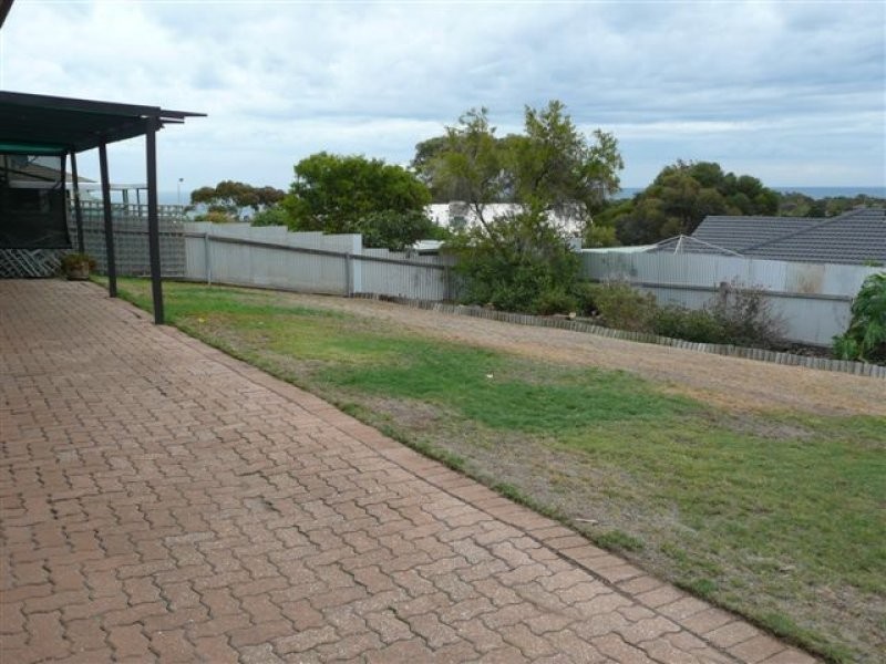 6 Minnipa Drive, Hallett Cove SA 5158