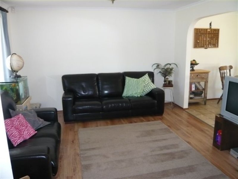 5 Serenade Crescent, Aberfoyle Park SA 5159