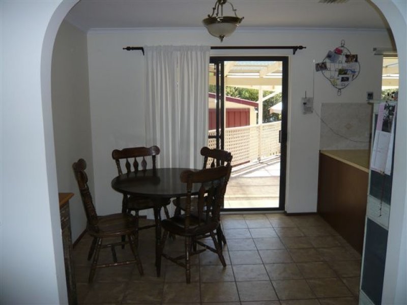 5 Serenade Crescent, Aberfoyle Park SA 5159