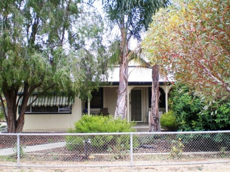 17 Gilbert Street, Berri SA 5343