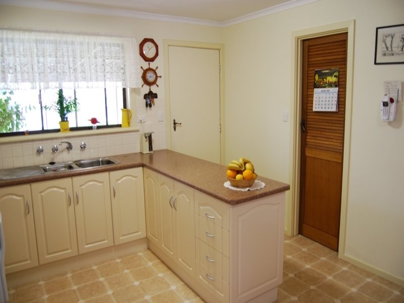 16 Dennis Street, Berri SA 5343