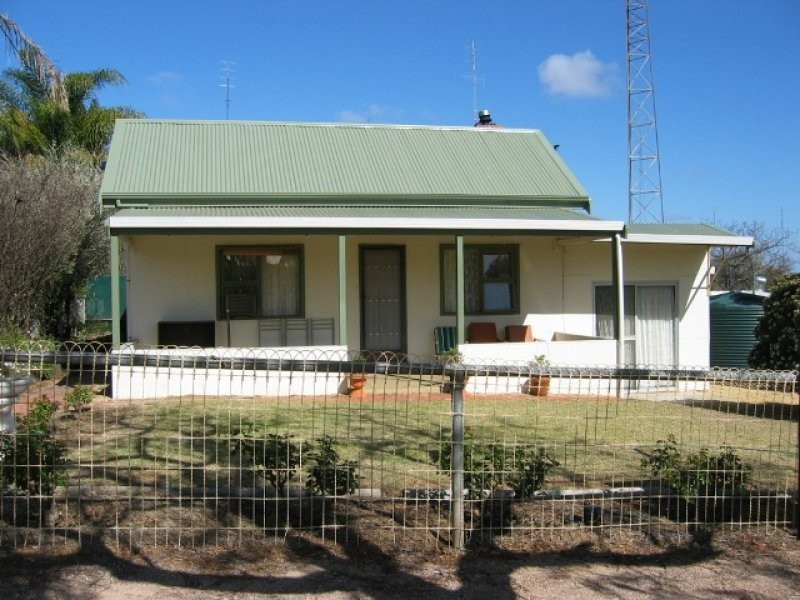 7 Henderson Street, Waikerie SA 5330