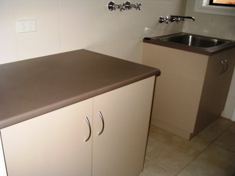 27 Nalara Avenue, Loxton SA 5333