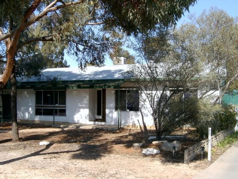 14 Dennis Street, Berri SA 5343