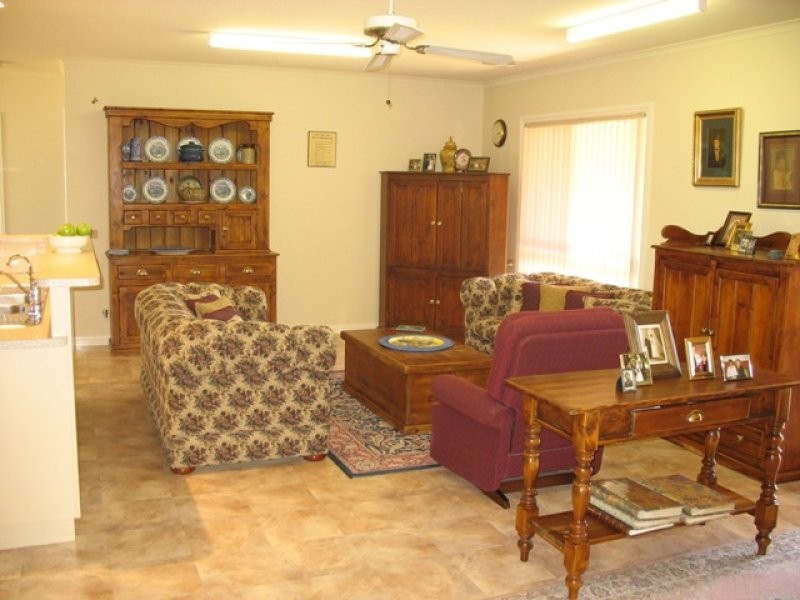 13 Petch Street, Loxton SA 5333