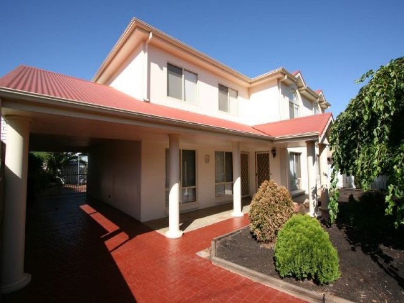 17 Laffer Street, Loxton SA 5333