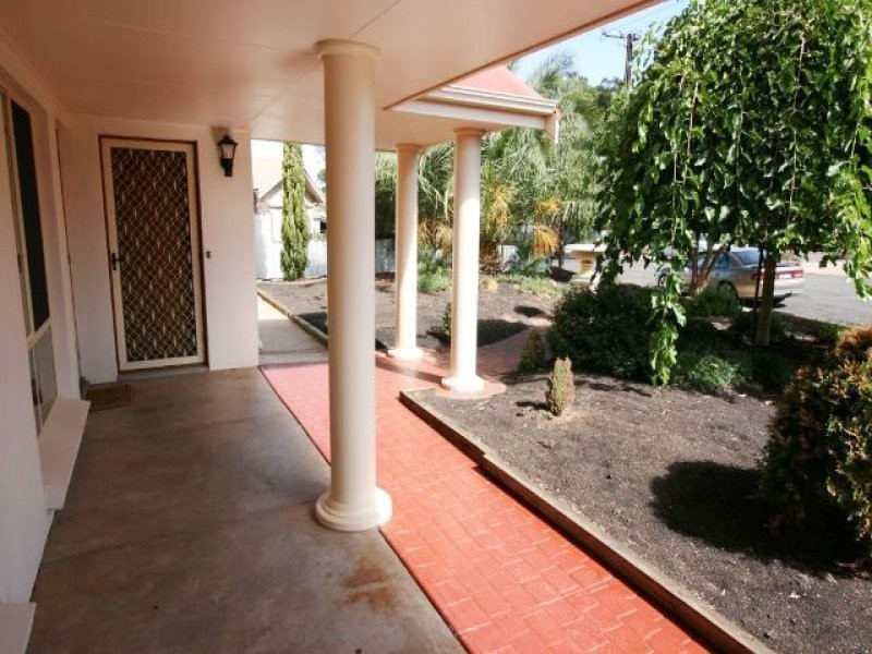 17 Laffer Street, Loxton SA 5333