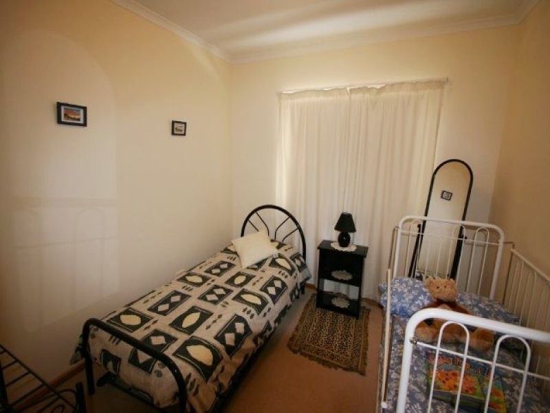 17 Laffer Street, Loxton SA 5333