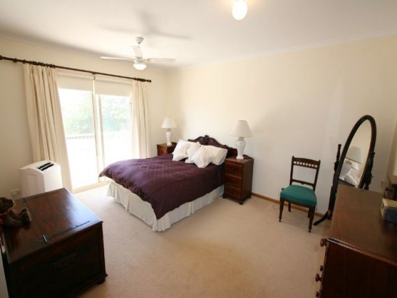 17 Laffer Street, Loxton SA 5333