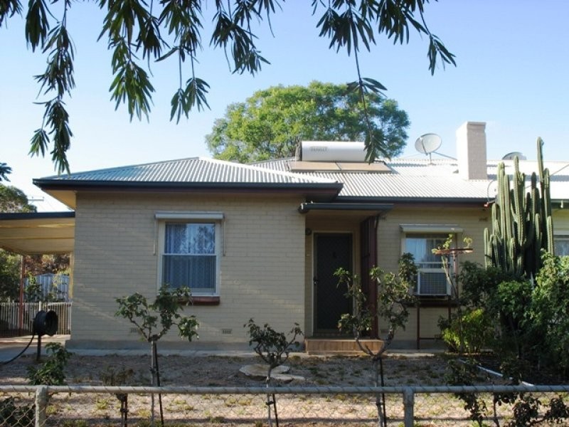 15 Clark Street, Berri SA 5343
