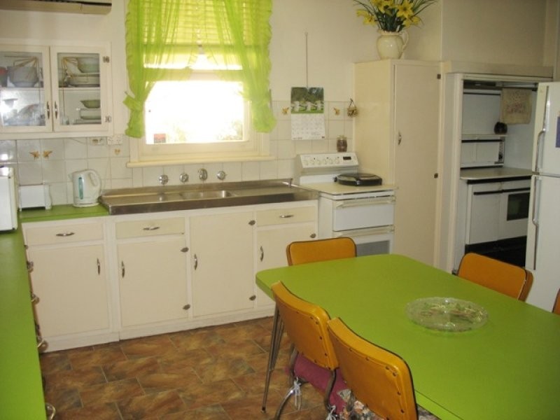 17 Colin Street, Loxton SA 5333