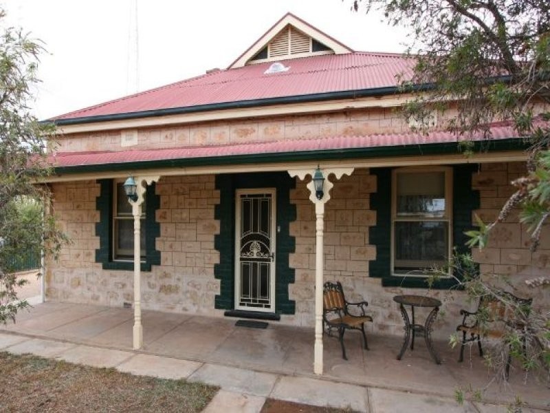 11 Sixth Street, Morgan SA 5320