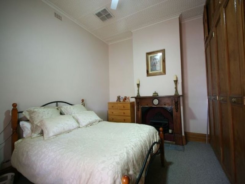 11 Sixth Street, Morgan SA 5320