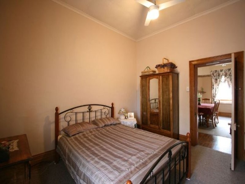 11 Sixth Street, Morgan SA 5320