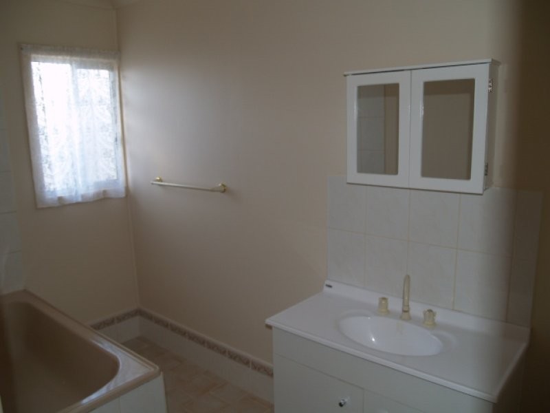 16 Halsey Street, Blanchetown SA 5357