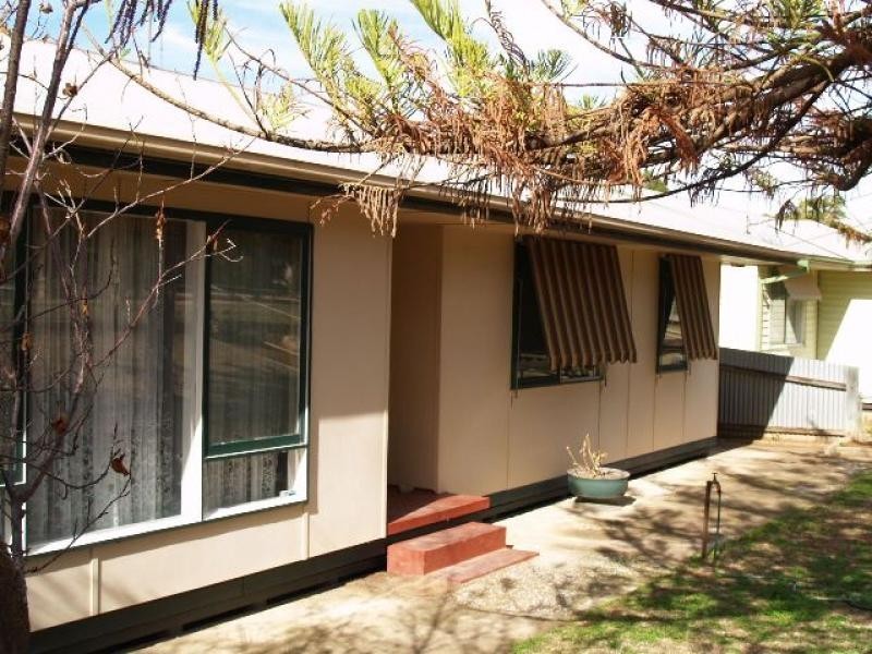 5 Strangman Road, Waikerie SA 5330