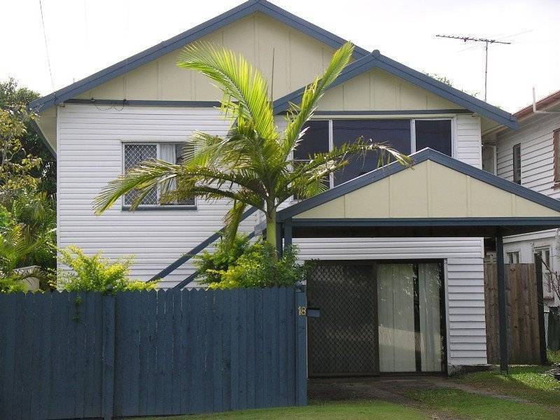 18 Bell Street, Woody Point QLD 4019