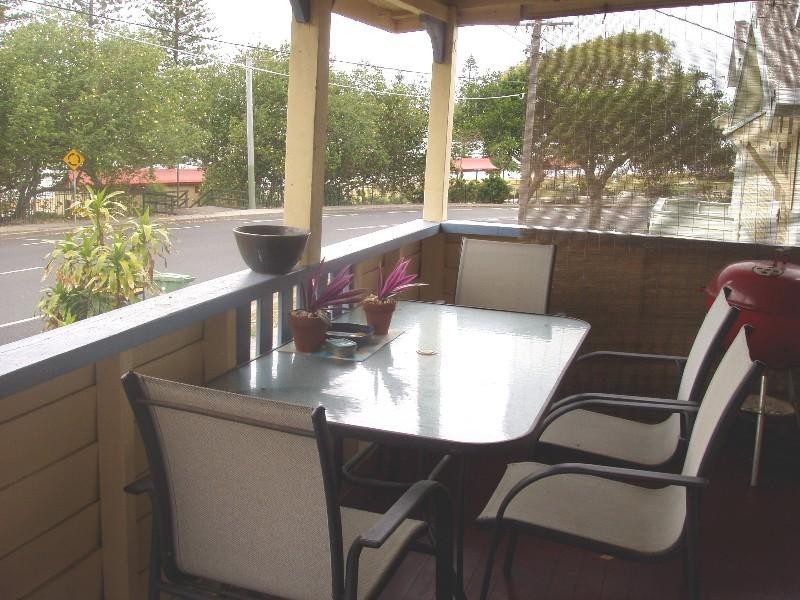31 Marine Parade, Redcliffe QLD 4020