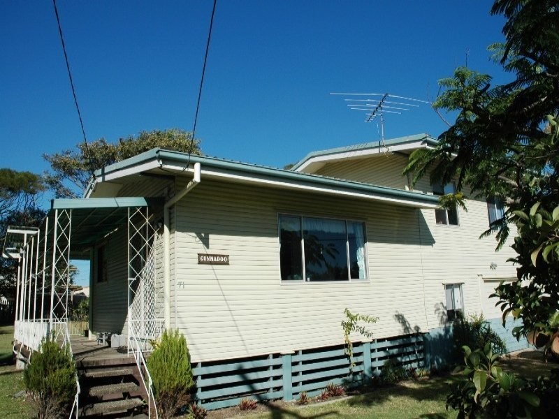 71 Shields St, Redcliffe QLD 4020