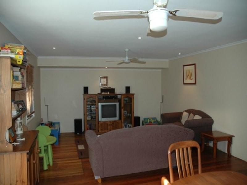 20 Livermore Street, Redcliffe QLD 4020