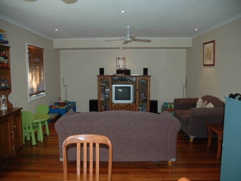 20 Livermore Street, Redcliffe QLD 4020