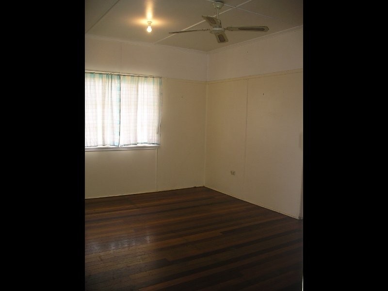 17 Donald Street, Woody Point QLD 4019