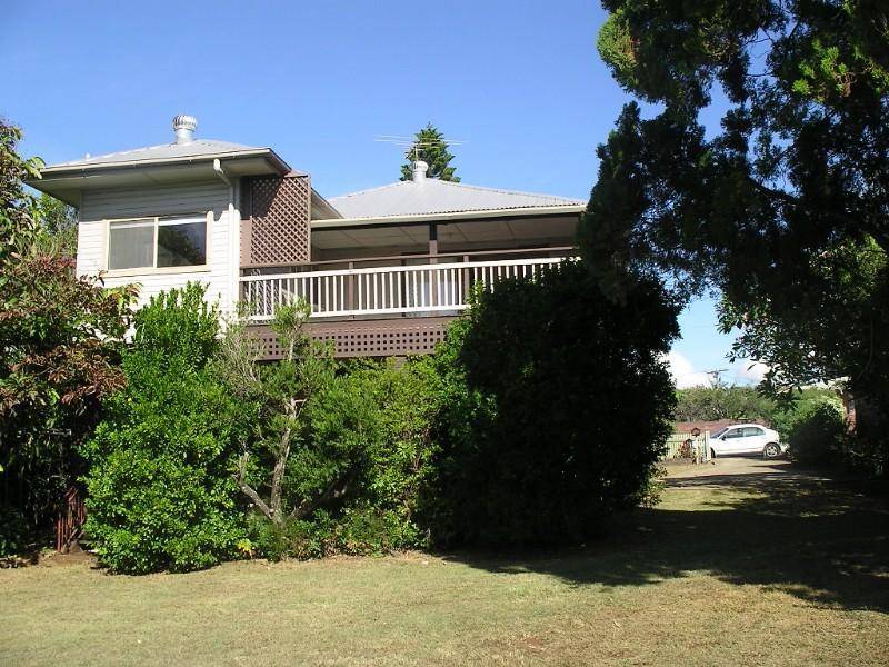 188 Prince Edward Pde, Scarborough QLD 4020