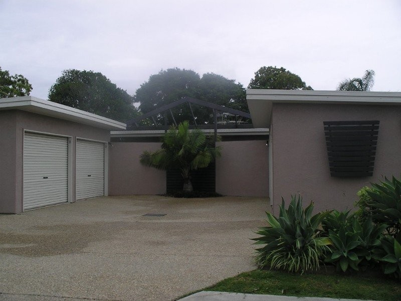 2/38 Queen St, Scarborough QLD 4020