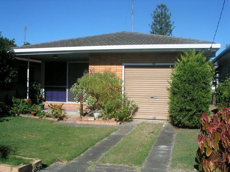 22 Dawn Parade, Miami QLD 4220