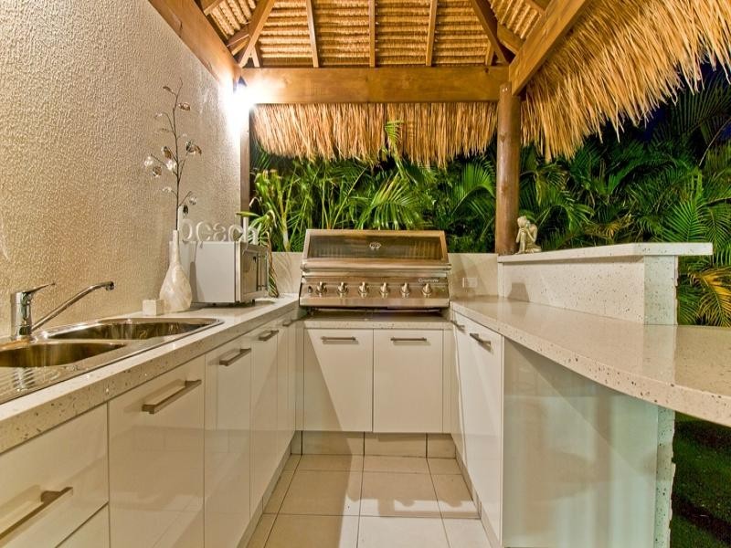 4 Lemana Lane, Burleigh Heads QLD 4220