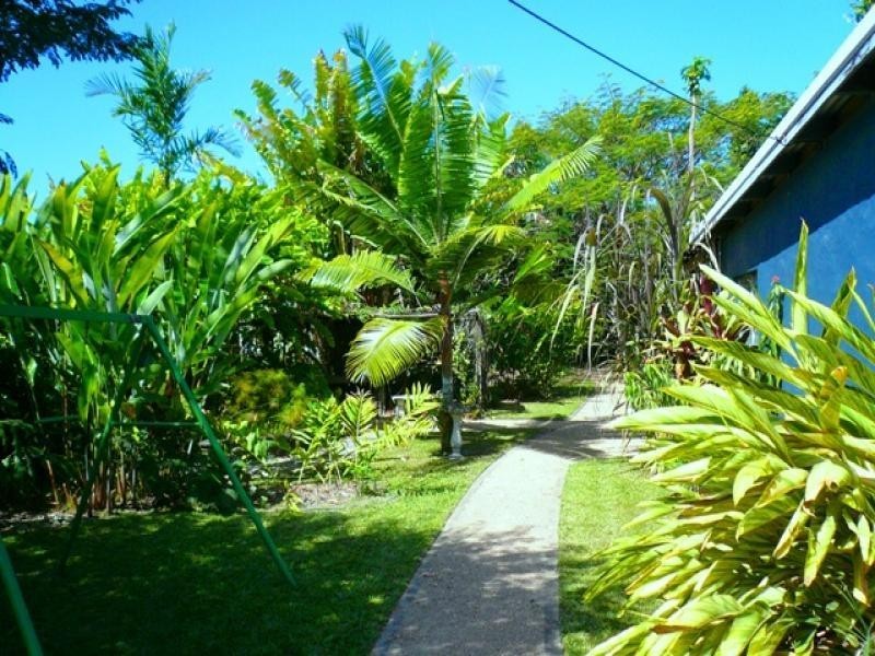 31 Mossman Street, Mossman QLD 4873