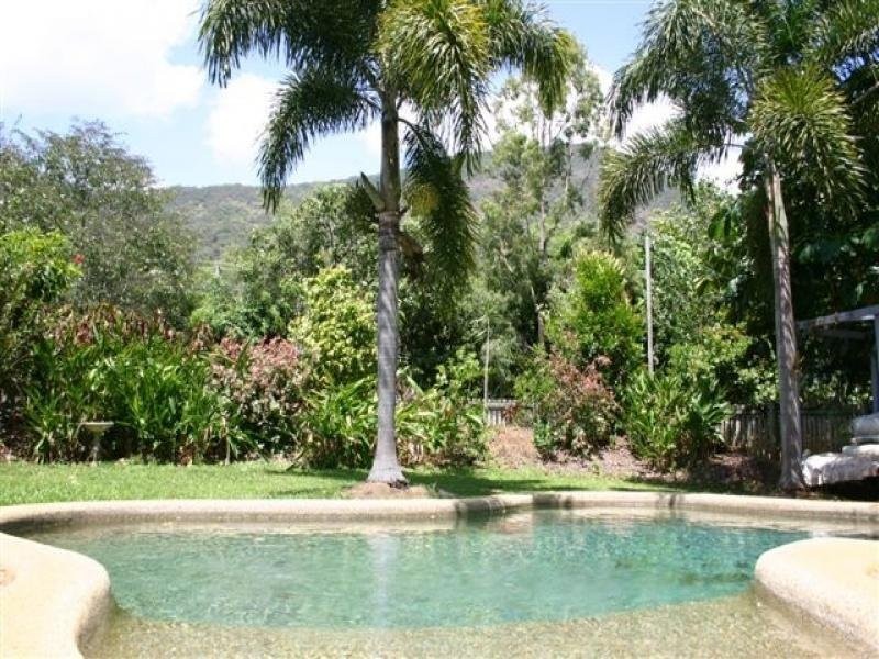 Oak Beach QLD 4877