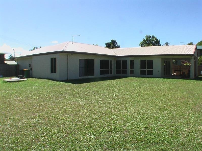 1 Camelia Close, Wonga QLD 4873