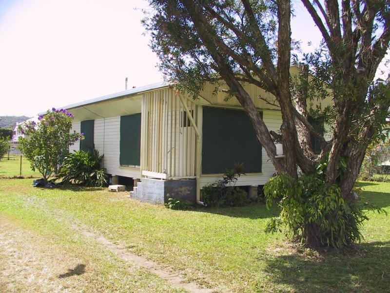 5 Enid May Lane, Mossman QLD 4873