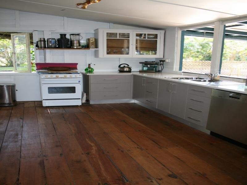 15 Hart Street, Mossman QLD 4873