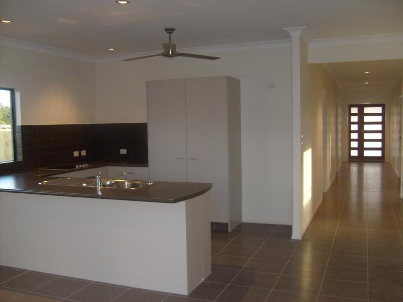 34 Bayil Dve, Cooya Beach QLD 4873