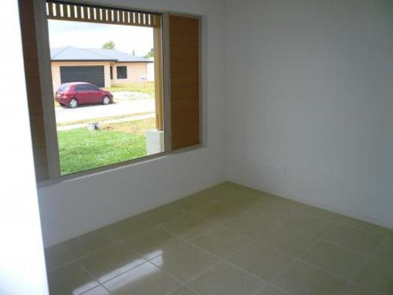 23 Riflebird Cres, Mossman QLD 4873