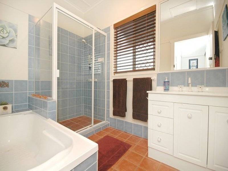 8 Harding Street, Hendra QLD 4011