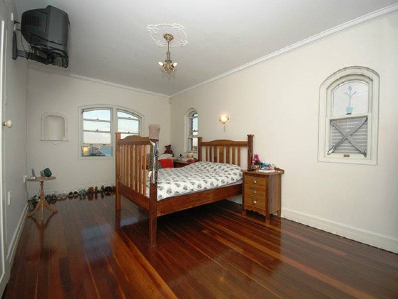 15 Quarry Street, Hamilton QLD 4007