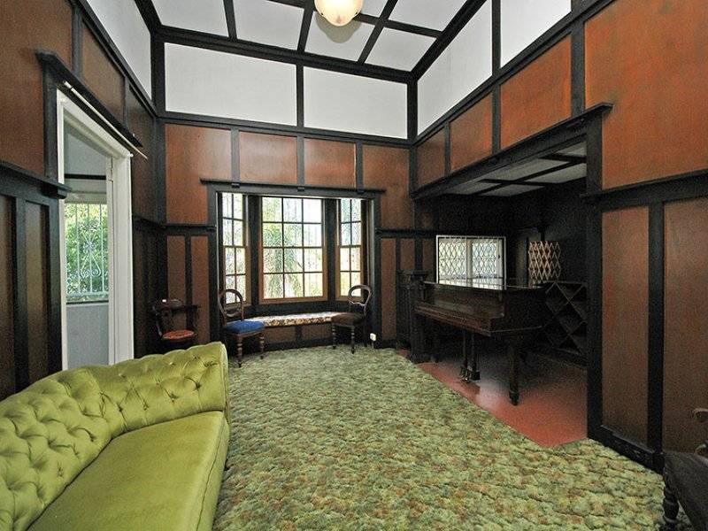 2 Castleton Street, Hamilton QLD 4007