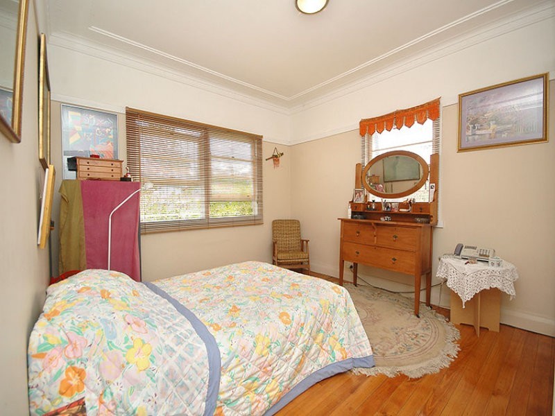 9 Blake Street, Wooloowin QLD 4030