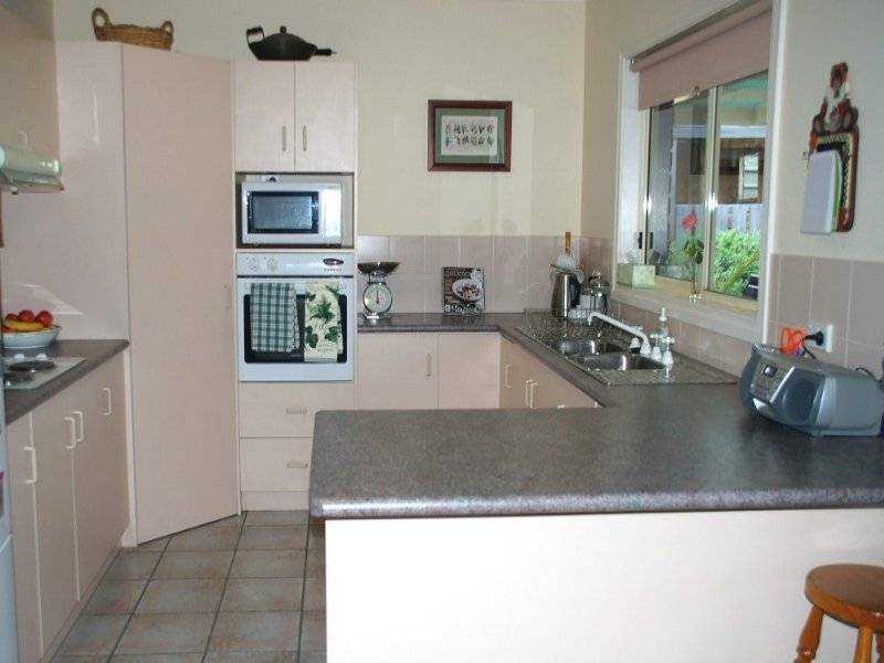 8 Elenore Ave, Paringa SA 5340