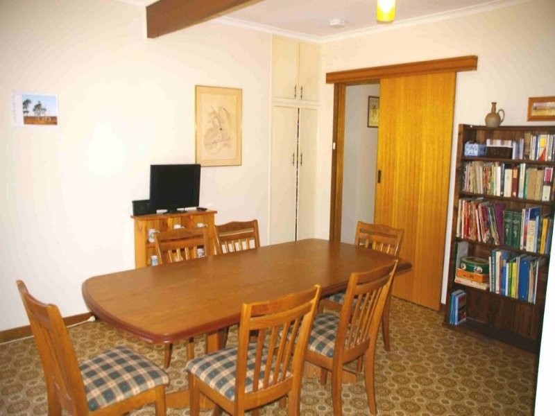 12 Elenore Ave, Paringa SA 5340